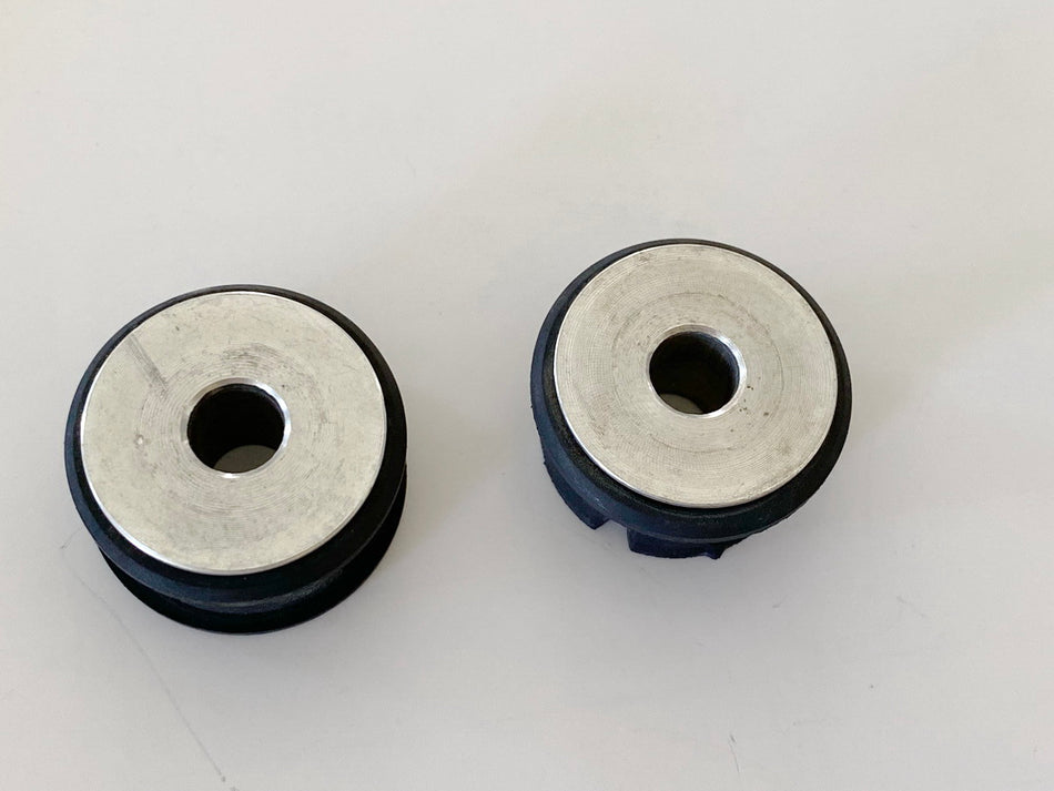 HONDA CBR 600 RR PC40 Tankgummis Gummi Tank Auflage Dämpfer Halter Manschette