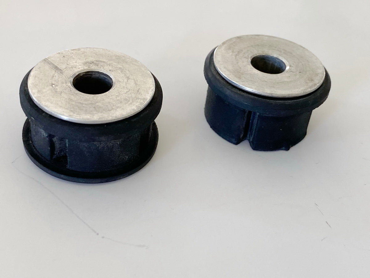 HONDA CBR 600 RR PC40 Tankgummis Gummi Tank Auflage Dämpfer Halter Manschette