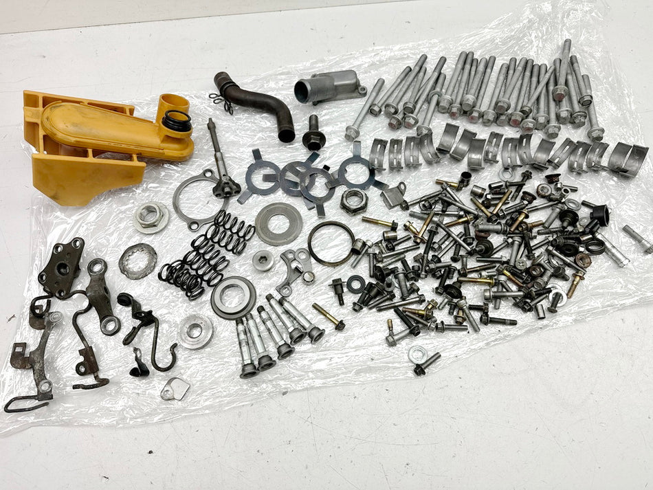 KAWASAKI ZX10R ZXT00D Schrauben Muttern Halter Kleinteile für Motor 06-07