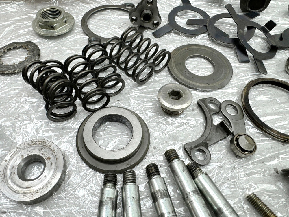 KAWASAKI ZX10R ZXT00D Schrauben Muttern Halter Kleinteile für Motor 06-07