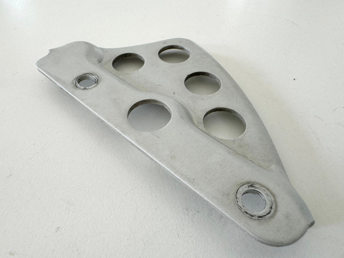 YAMAHA TT 600 E 4GV (4LW) Rear Brake Caliper Cover Trim Panel