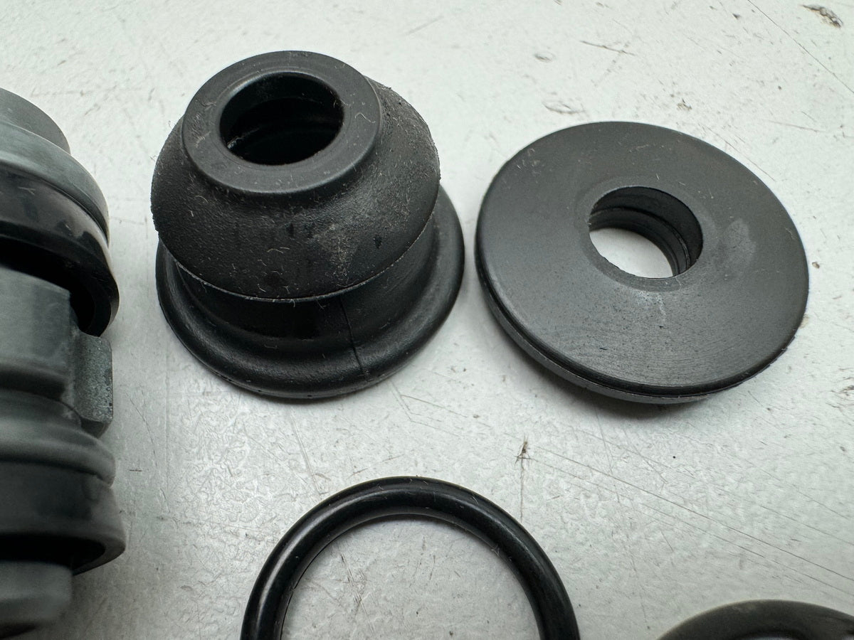 KAWASAKI ZX10R ZXT00D Schelle Klemme Bremskolben für Bremszylinder vorn 06-07
