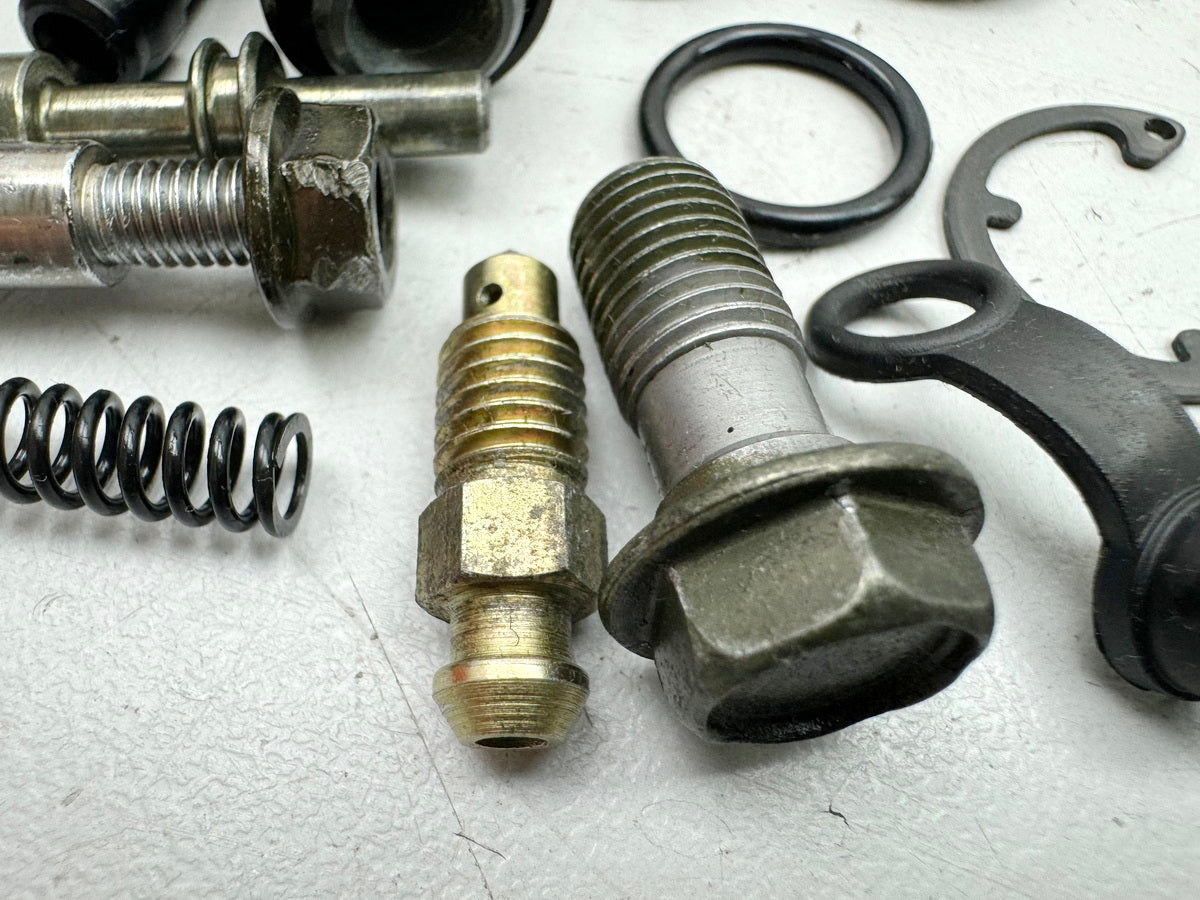 KAWASAKI ZX10R ZXT00D Schelle Klemme Bremskolben für Bremszylinder vorn 06-07