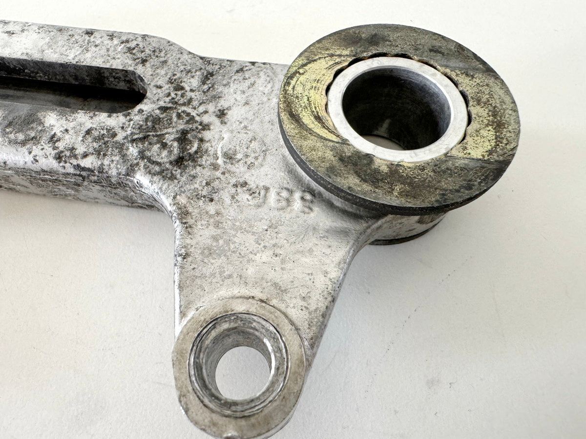 YAMAHA TT 600 E 4GV (4LW) Anchor plate rear caliper holder brake anchor plate