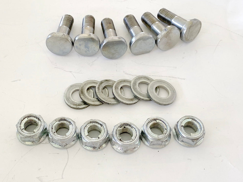 HONDA CBR 600 RR PC40 Schrauben für Kettenradträger Muttern Kettenrad 07-13