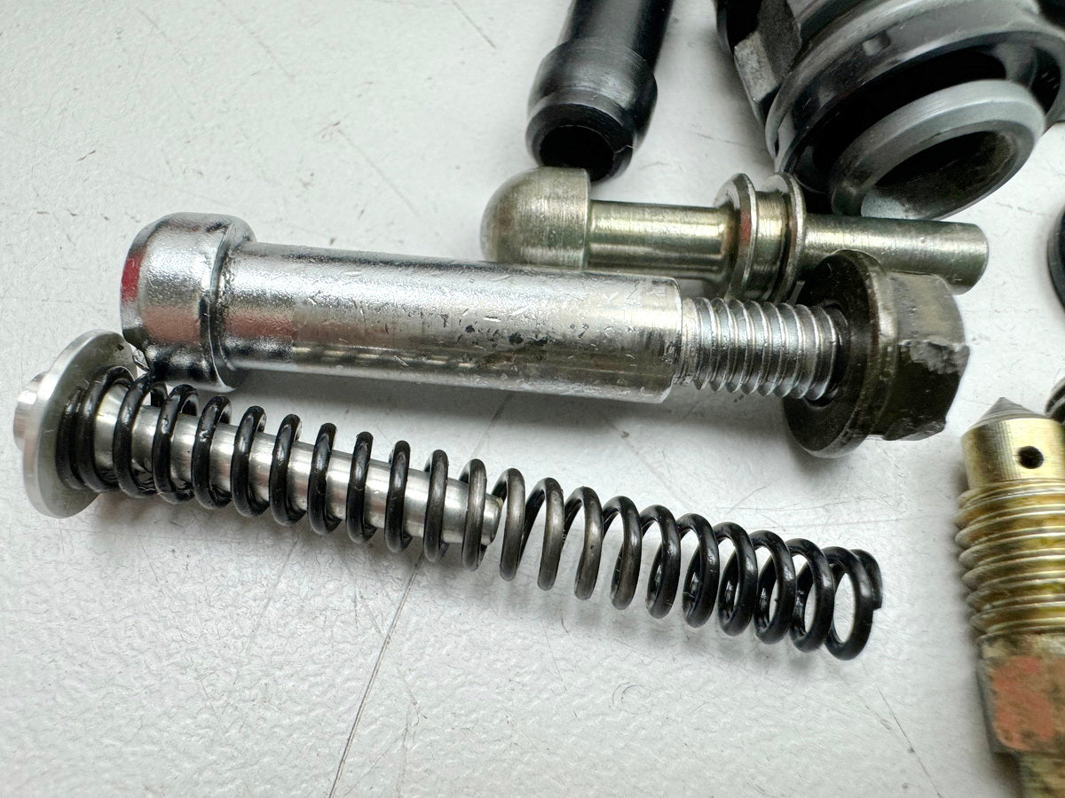 KAWASAKI ZX10R ZXT00D Schelle Klemme Bremskolben für Bremszylinder vorn 06-07