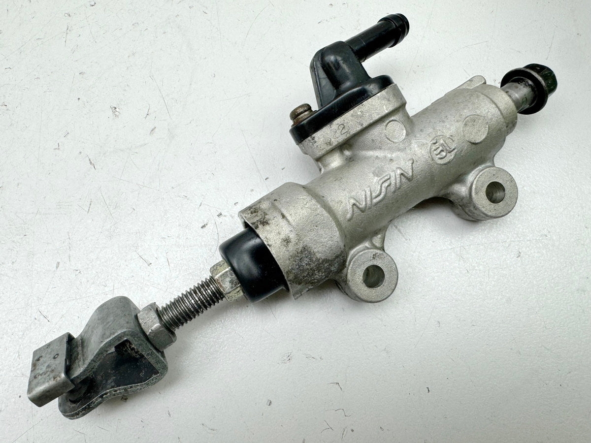 Honda CBR 900 SC28 Bremszylinder hinten Bremspumpe Nissin Fußbremszylinder 92-95