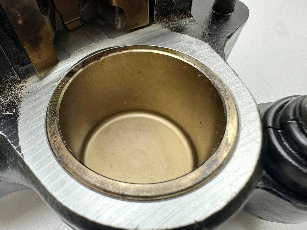 Honda CBR 900 SC28 Bremssattel hinten Nissin Bremszange Bremskolben 92-95