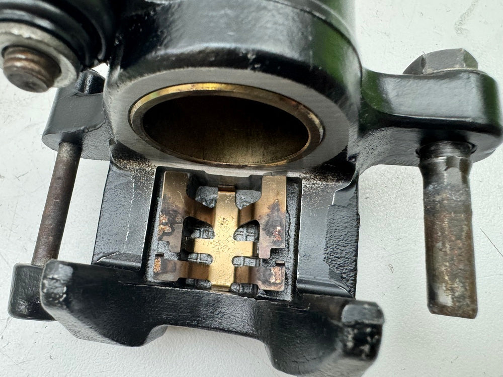 Honda CBR 900 SC28 Bremssattel hinten Nissin Bremszange Bremskolben 92-95