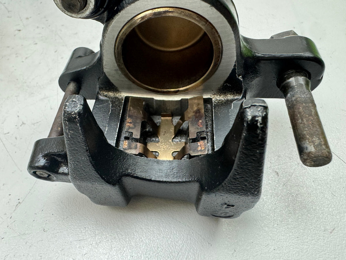 Honda CBR 900 SC28 Bremssattel hinten Nissin Bremszange Bremskolben 92-95