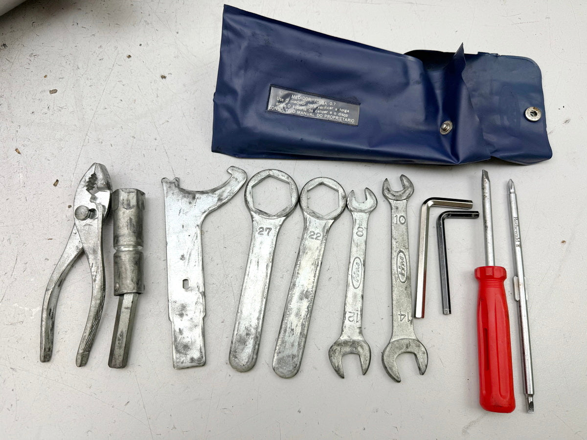 Honda CBR 900 SC28 Bordwerkzeug Werkzeug Werkzeugtasche für Rahmen Motor 92-95