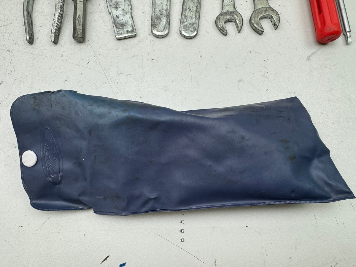 Honda CBR 900 SC28 Bordwerkzeug Werkzeug Werkzeugtasche für Rahmen Motor 92-95