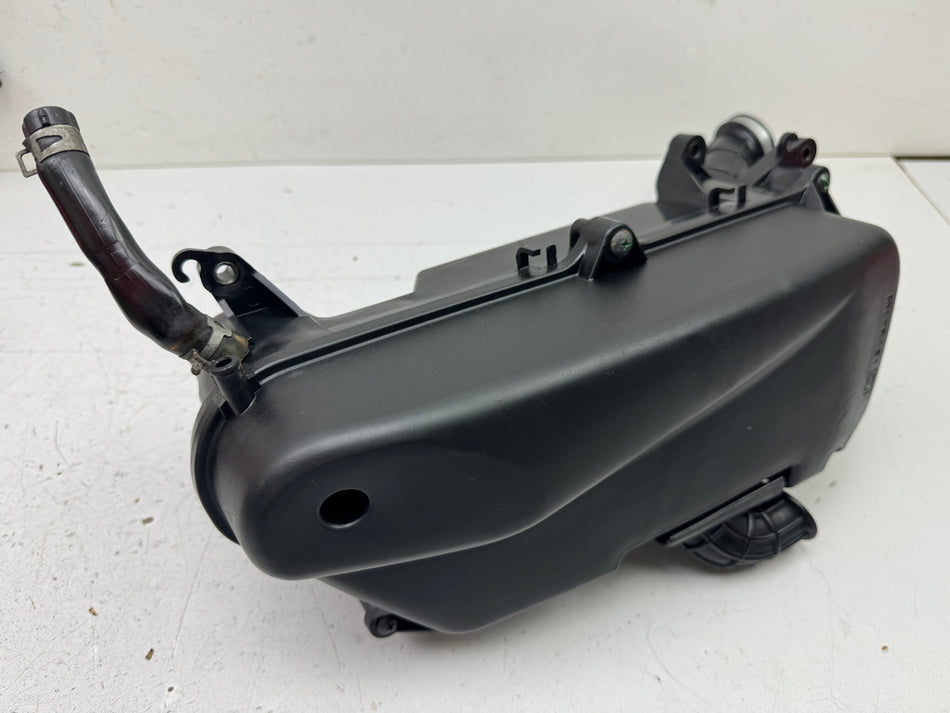 HONDA FES 125 JF12 PANTHEON Caja de filtro de aire Carcasa de filtro de aire Manguera