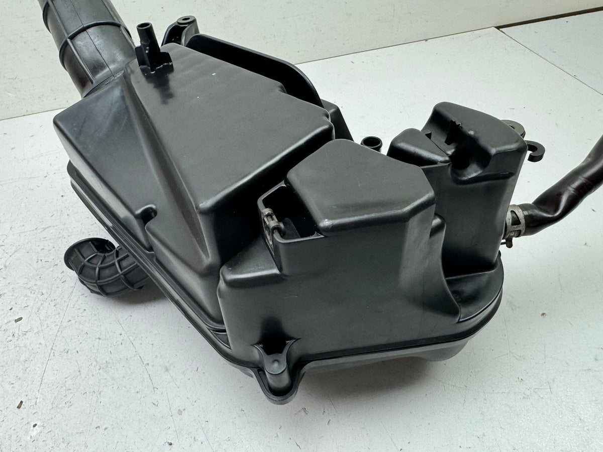 HONDA FES 125 JF12 PANTHEON Airbox Luftfilterkasten Luftfiltergehäuse Schlauch