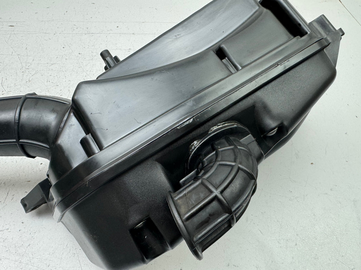 HONDA FES 125 JF12 PANTHEON Airbox Luftfilterkasten Luftfiltergehäuse Schlauch