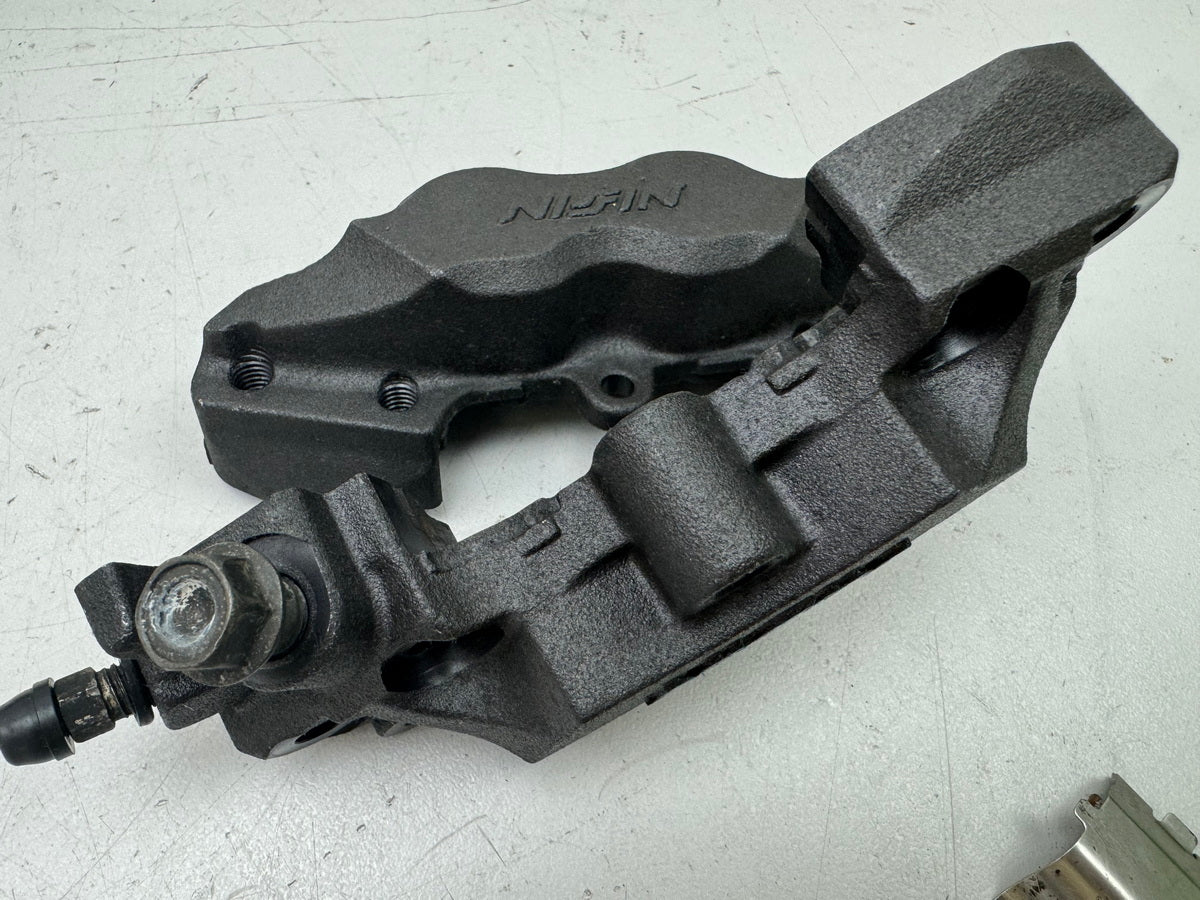 Honda CBR 900 SC28 Bremssattel vorn links rechts Nissin Bremszange 92-95