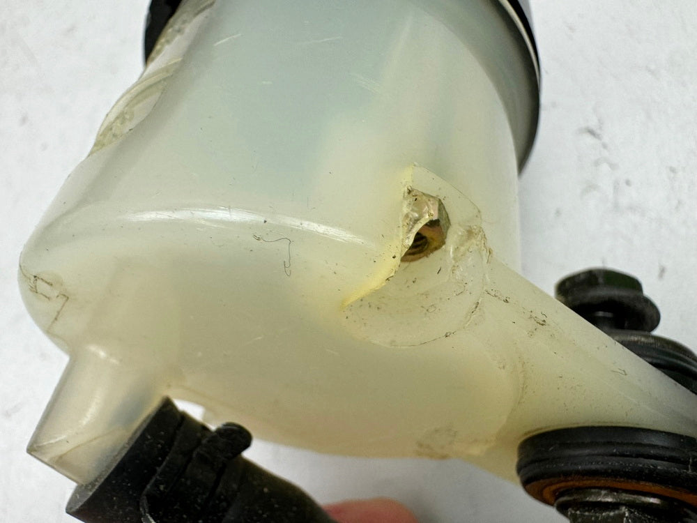 Honda CBR 900 SC28 Bremsflüssigkeitsbehälter vorn original für Bremspumpe 92-95