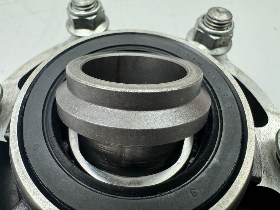KAWASAKI Z 1000 ZRT00A Kettenradträger Aufnahme Kettenrad Abtriebsflansch 03-06