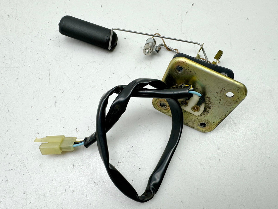 KAWASAKI Z 1000 ZRT00A Tankgeber Anzeige Füllstand Kraftstoff Tank Benzin 03-06