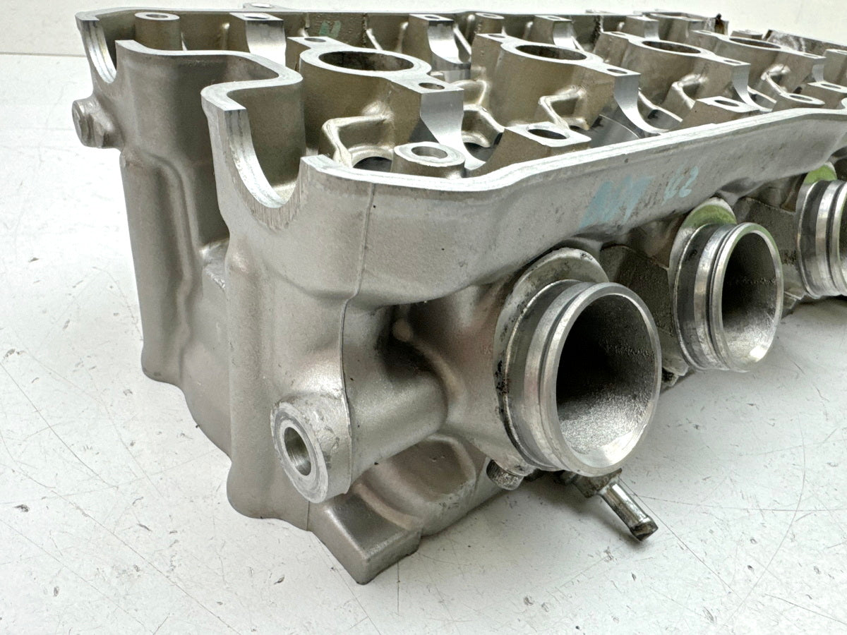 Honda CBR 900 SC28 Zylinderkopf Nockenwelle Einlass Auslass Ventile 92-95
