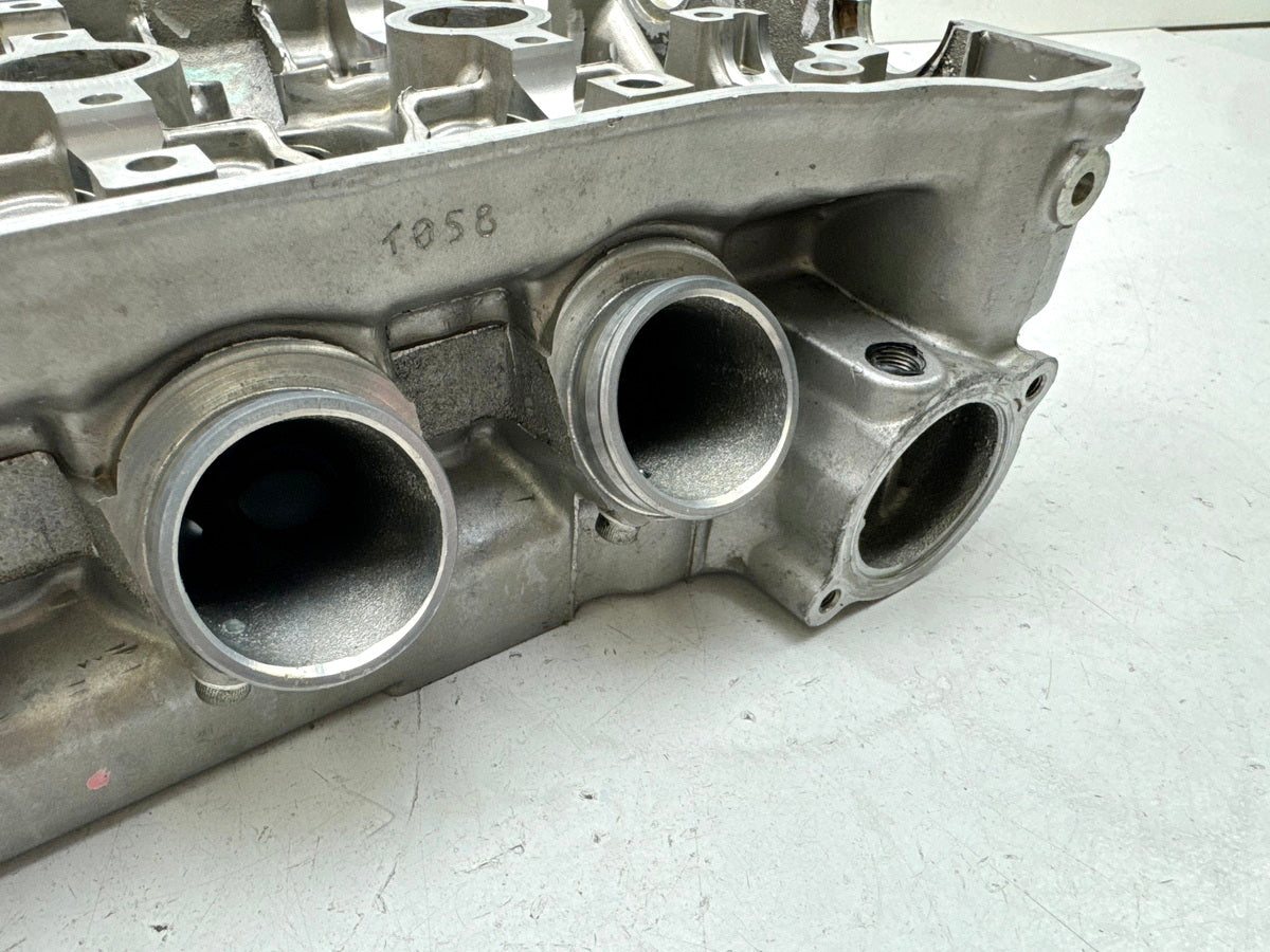 Honda CBR 900 SC28 Zylinderkopf Nockenwelle Einlass Auslass Ventile 92-95