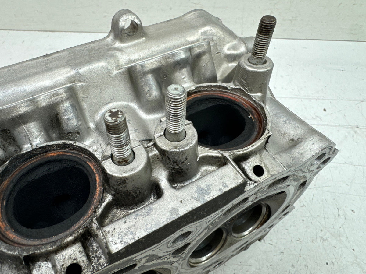 Honda CBR 900 SC28 Zylinderkopf Nockenwelle Einlass Auslass Ventile 92-95