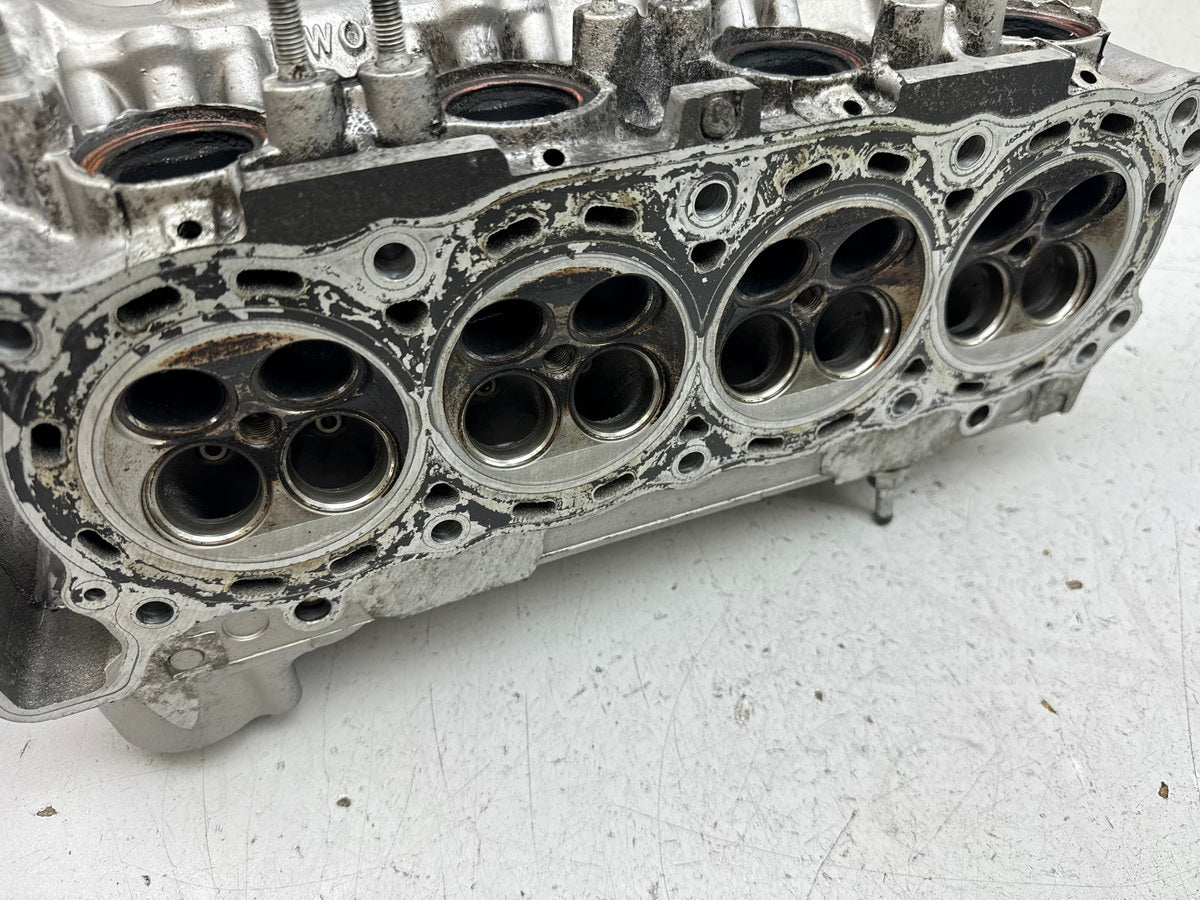 Honda CBR 900 SC28 Zylinderkopf Nockenwelle Einlass Auslass Ventile 92-95