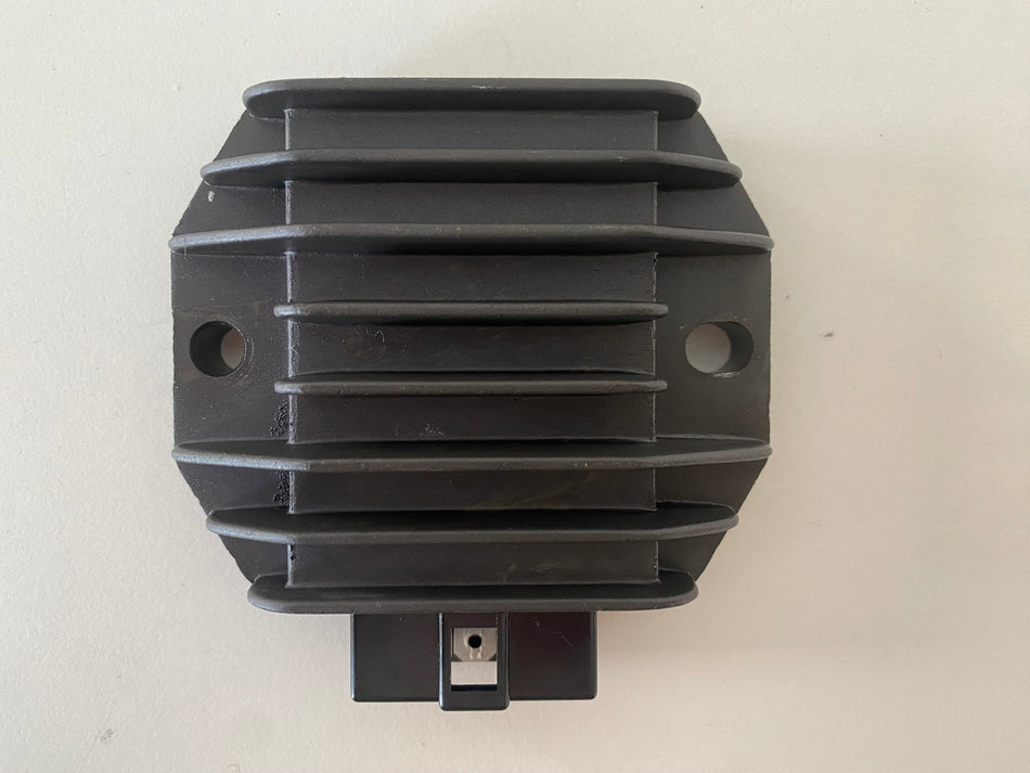 YAMAHA XJ 600S RJ01 DIVERSION Regulador de voltaje de carga Rectificador