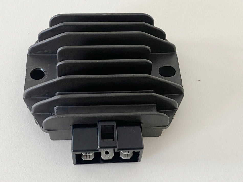 YAMAHA XJ 600S RJ01 DIVERSION Regulador de voltaje de carga Rectificador