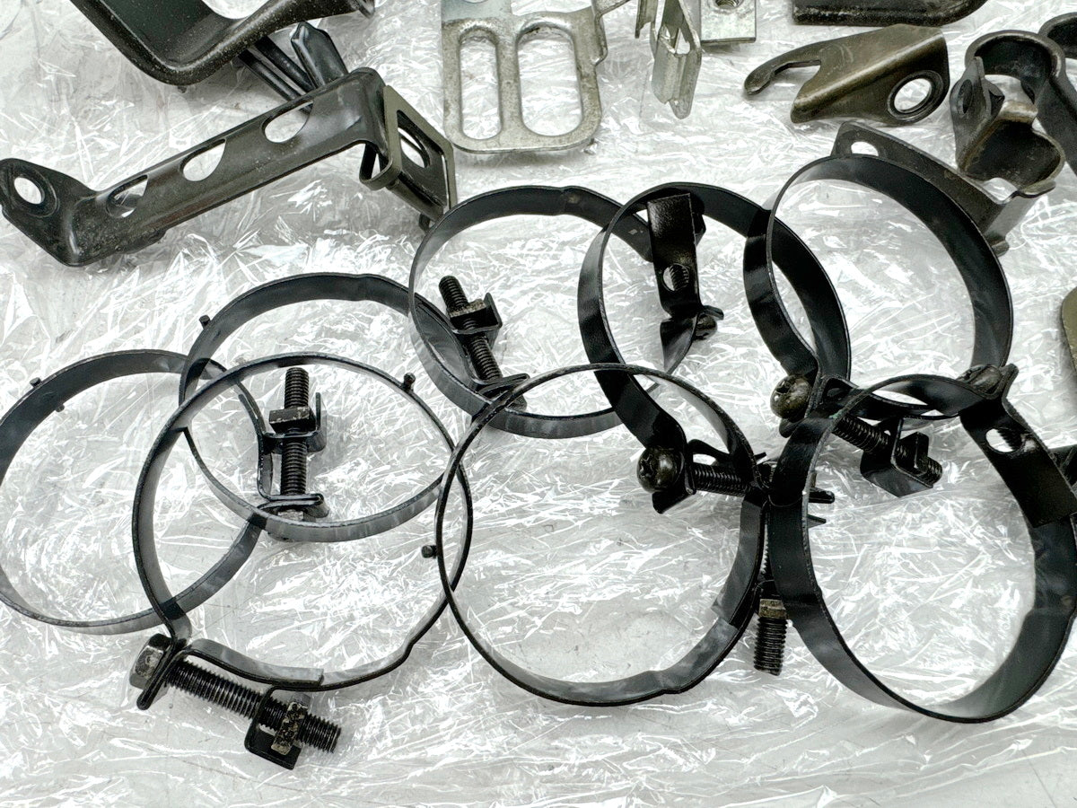 Honda CBR 900 SC28 Schrauben Muttern Halter Kleinteile für Rahmen  92-95