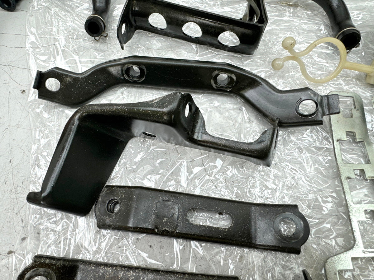 Honda CBR 900 SC28 Schrauben Muttern Halter Kleinteile für Rahmen  92-95