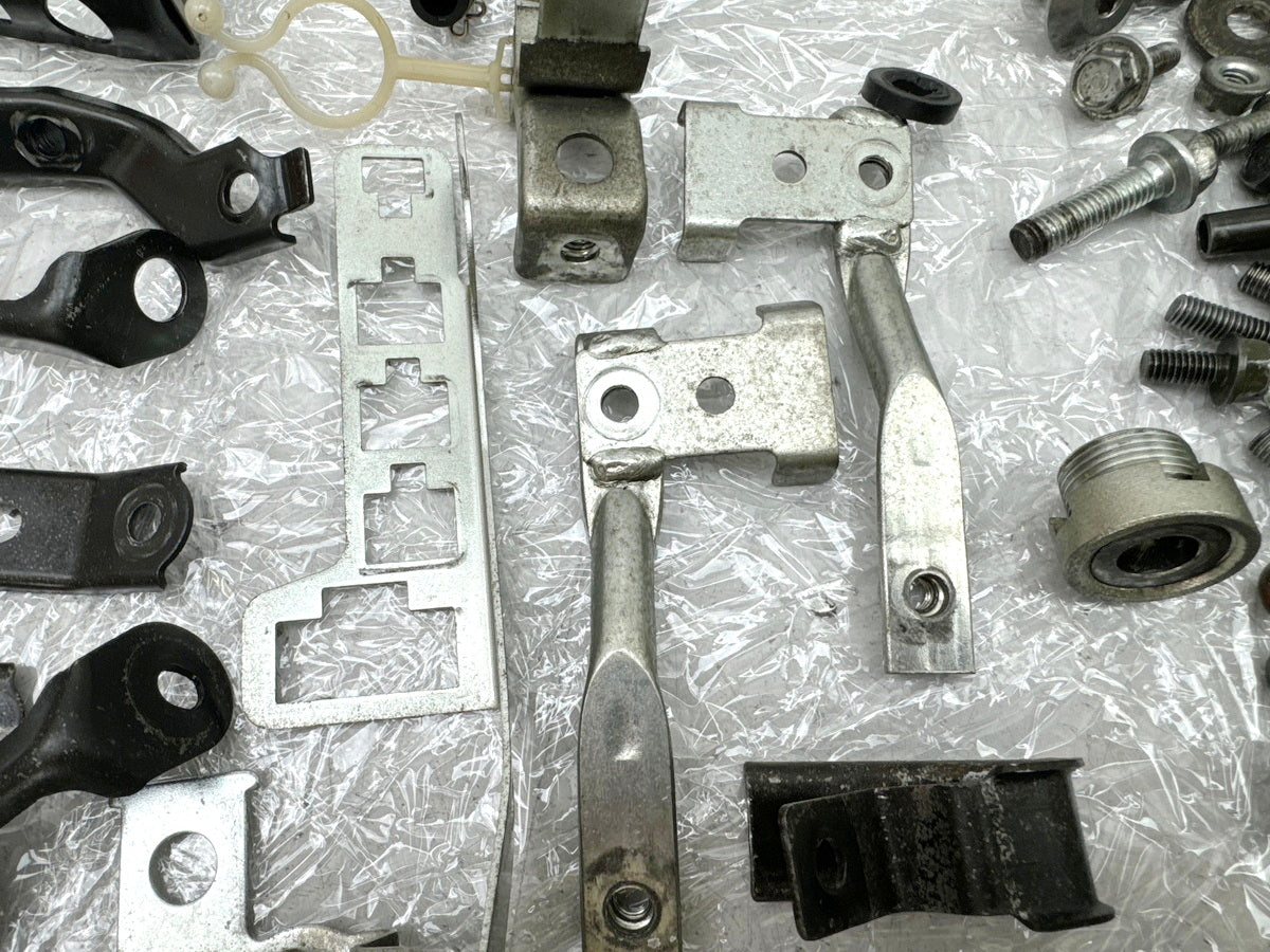 Honda CBR 900 SC28 Schrauben Muttern Halter Kleinteile für Rahmen  92-95