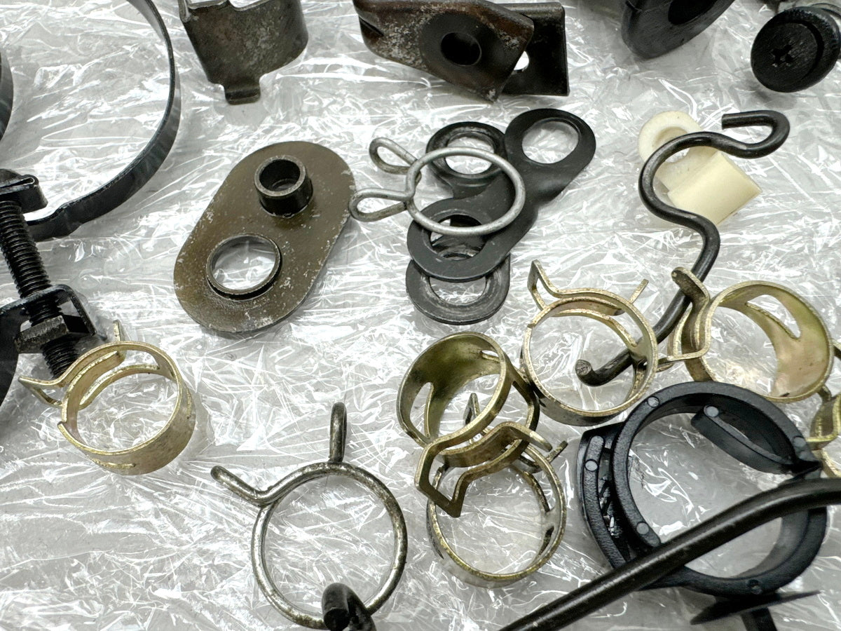 Honda CBR 900 SC28 Schrauben Muttern Halter Kleinteile für Rahmen  92-95