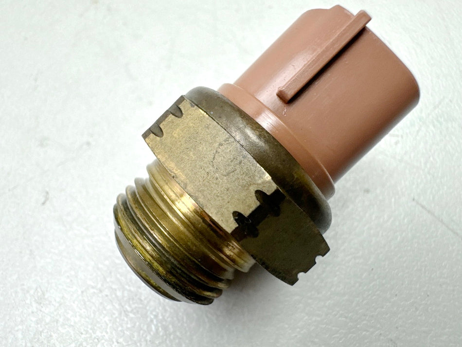 KAWASAKI Z1000 ZRT00A Termocontacto original Radiador Ventilador Interruptor ventilador 03-06