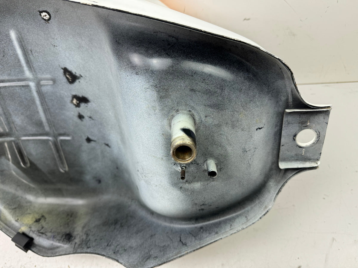 Honda CBR 900 SC28 Tank Kraftstofftank Benzintank Sprittank 92-95