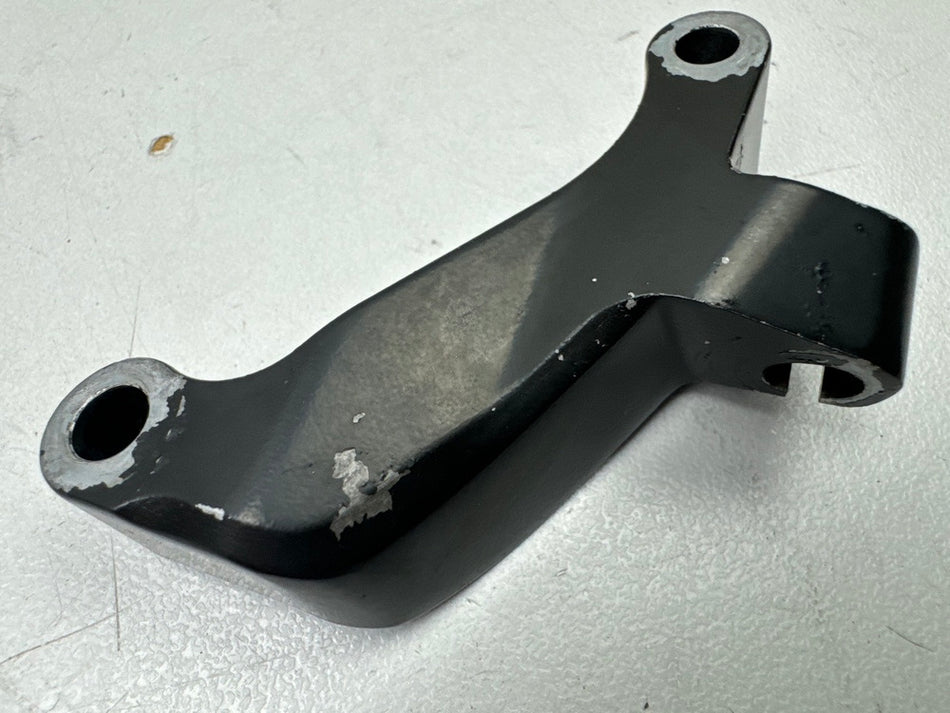 KAWASAKI Z 1000 ZRT00A Soporte cable de embrague estribo en la tapa de embrague 03-06