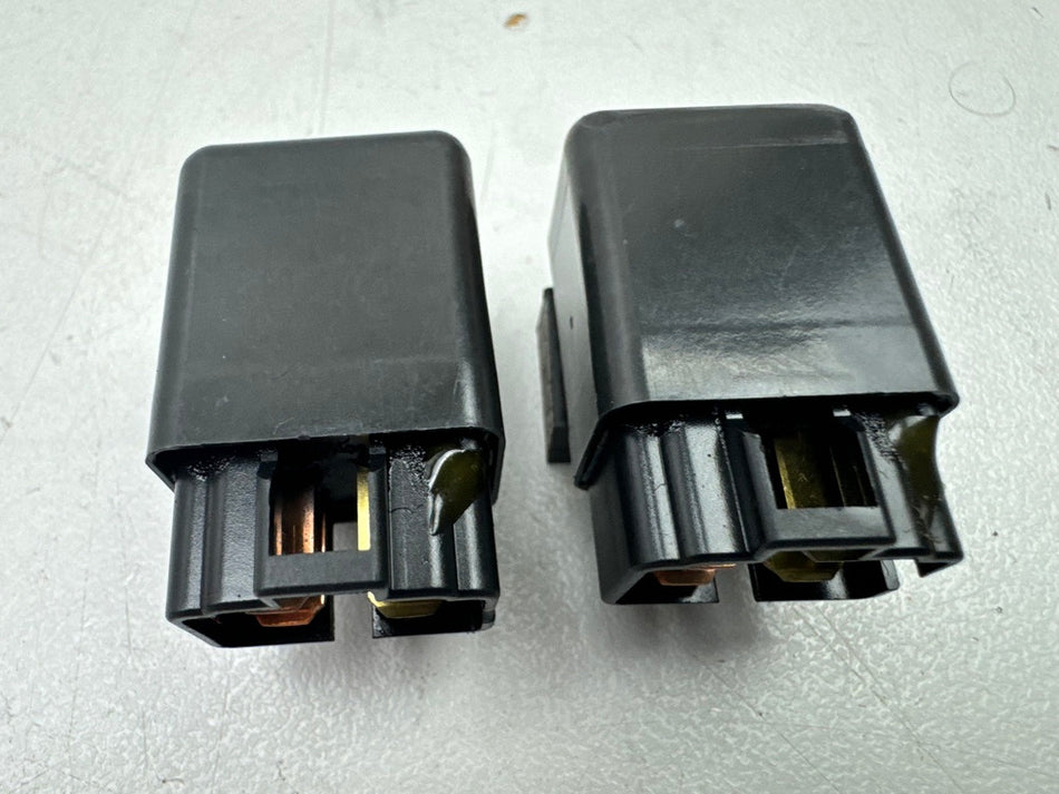 KAWASAKI Z 1000 ZRT00A Relé Omron 2 unidades para mazo de cables del motor 03-06
