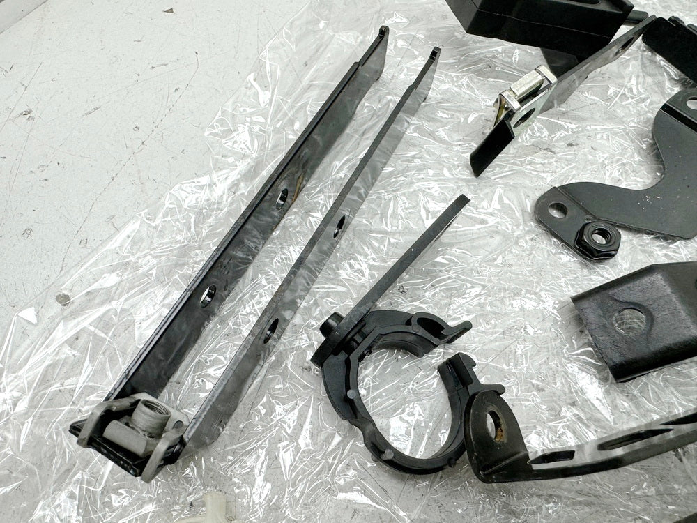 APRILIA RS 125 XA GP Replica Schrauben Kleinteile Halter für Rahmen Verkleidung