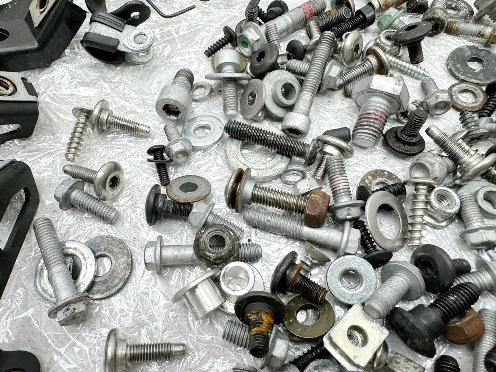 APRILIA RS 125 XA GP Replica Schrauben Kleinteile Halter für Rahmen Verkleidung