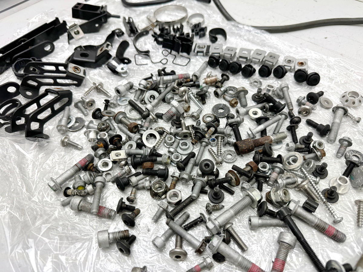 APRILIA RS 125 XA GP Replica Schrauben Kleinteile Halter für Rahmen Verkleidung