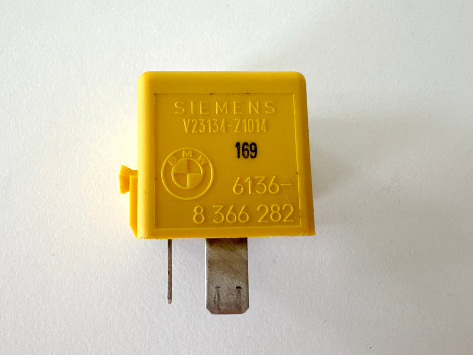 BMW R 1100 RT 259 Relay Siemens - Connection plug golden yellow