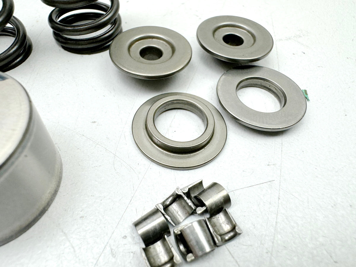 APRILIA RS 125 XA GP Replica Cylinder Head Valves (for engine)