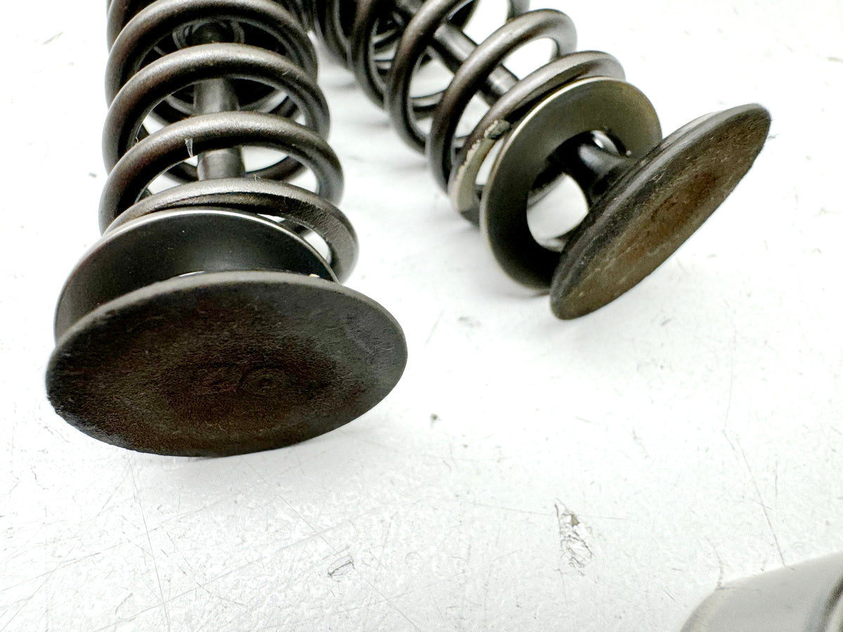 APRILIA RS 125 XA GP Replica Cylinder Head Valves (for engine)
