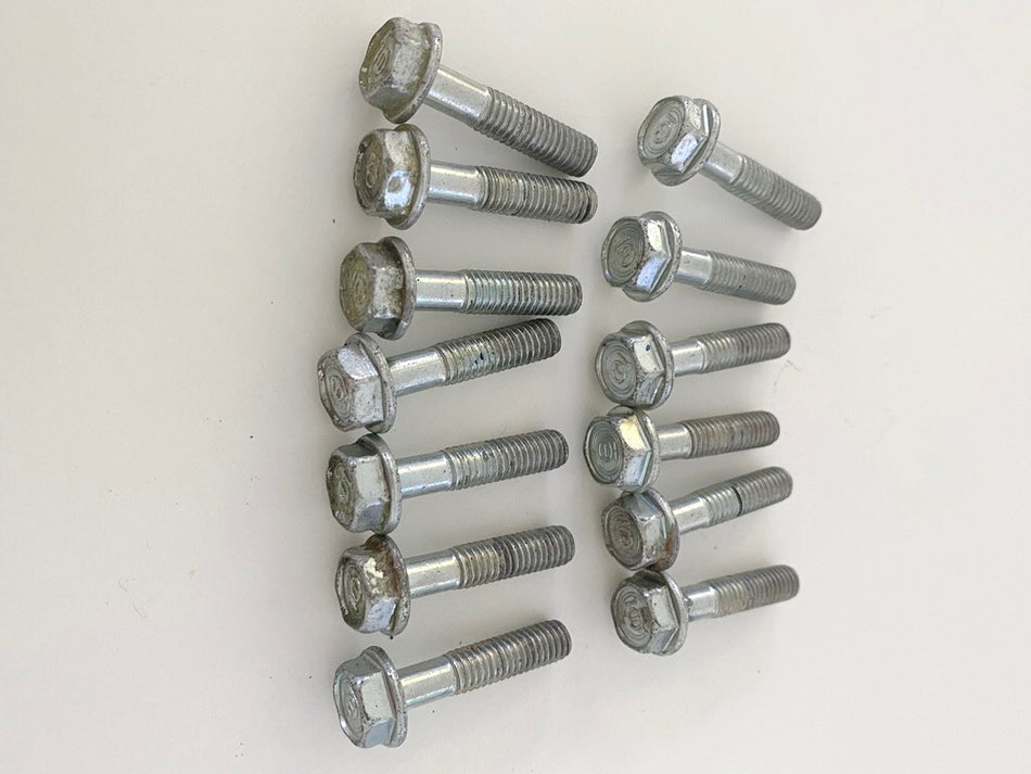 HONDA CBR 600 RR PC37 Tornillos Tornillos de brida para cárter de aceite Bomba de aceite