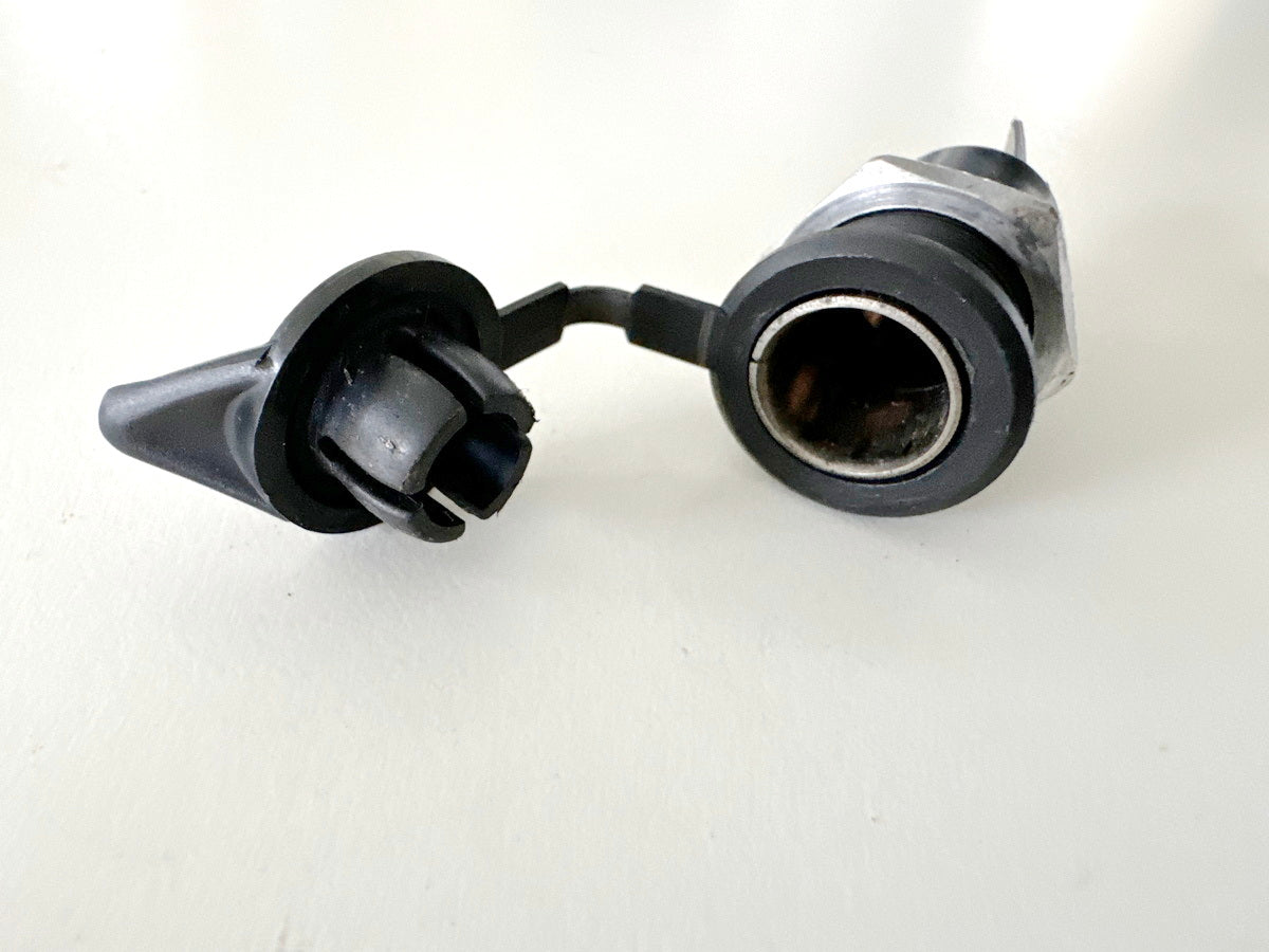 Bordsteckdose Steckdose 12 V aus Zubehör universal Honda Yamaha Suzuki Kawasaki