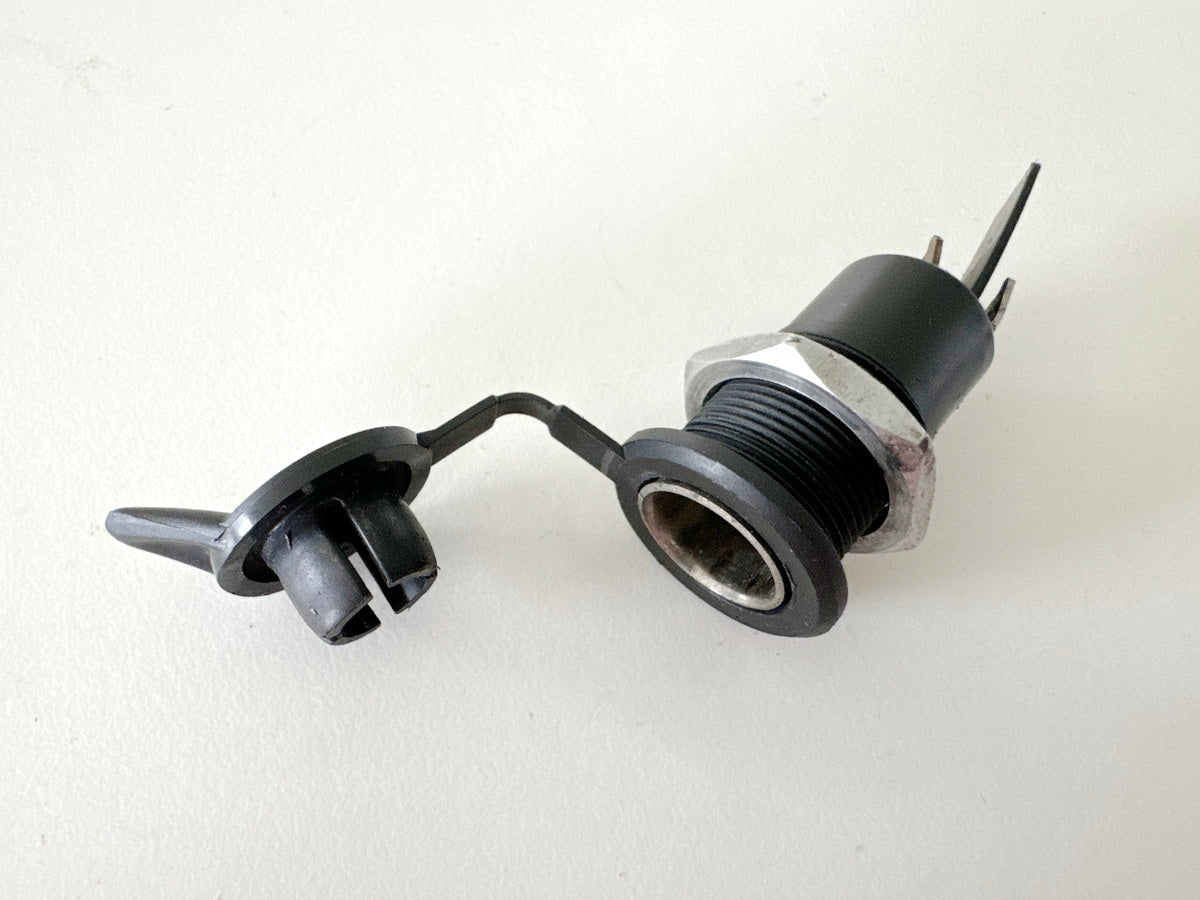Bordsteckdose Steckdose 12 V aus Zubehör universal Honda Yamaha Suzuki Kawasaki