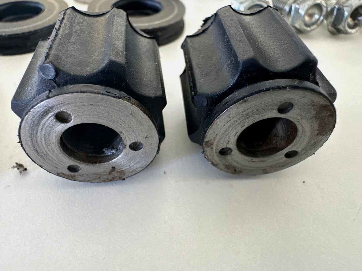 Honda CBR 900 SC28 Halterung Motor Achse Schrauben Platte Abstandshalter 92-95