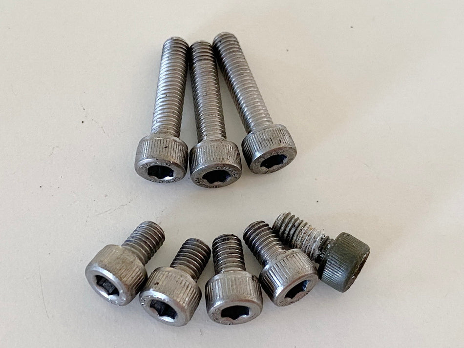 YAMAHA XJ 600S RJ01 DIVERSION Tornillos tapa depósito original (para depósito)