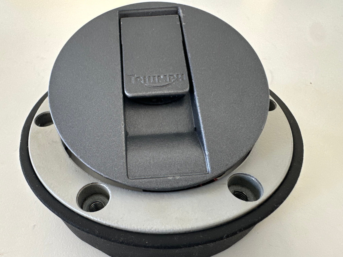 Triumph Street Triple 675 D67LD Tankdeckel Schlüssel Schloß Sitzbank 07-12