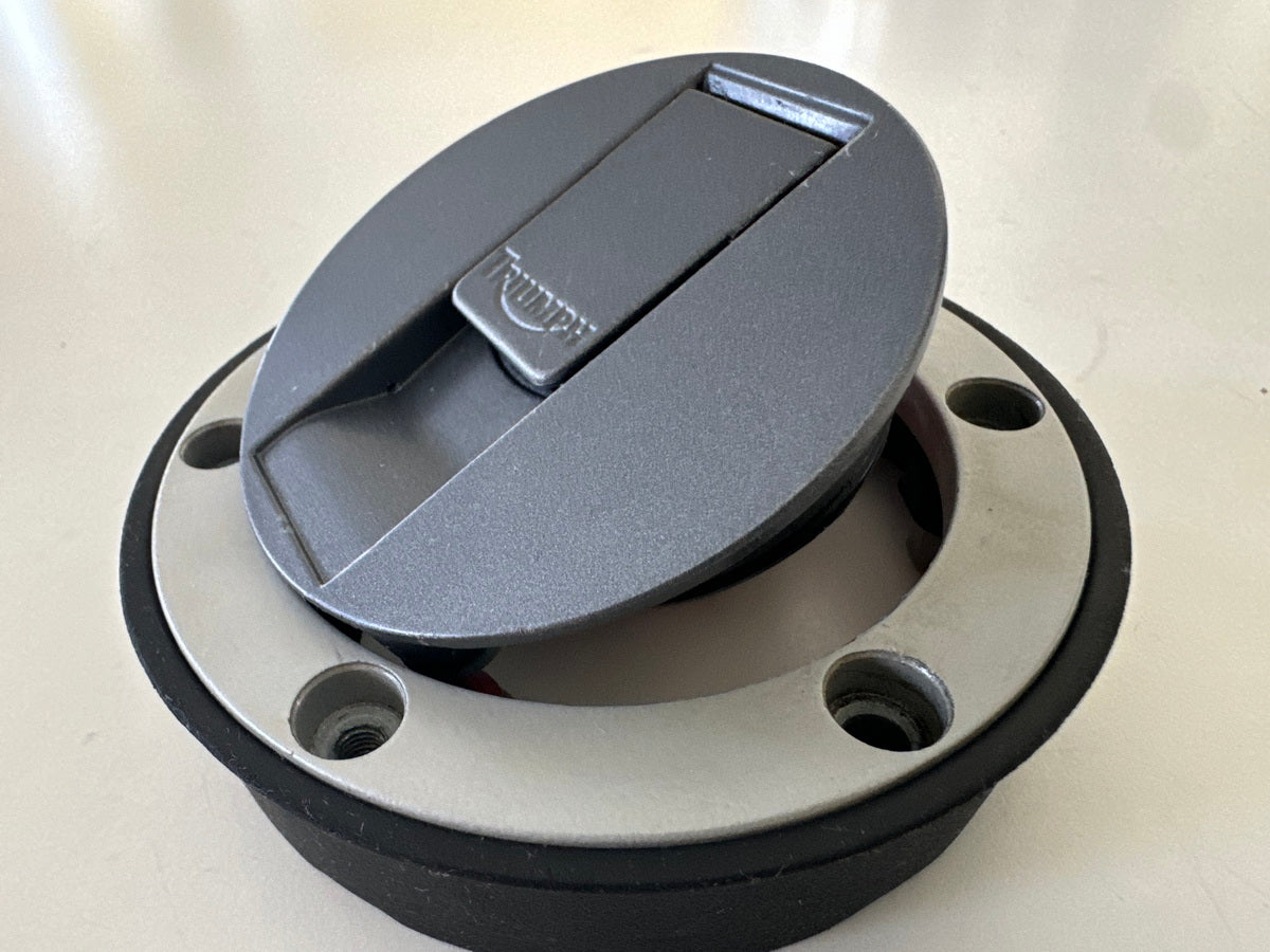 Triumph Street Triple 675 D67LD Tankdeckel Schlüssel Schloß Sitzbank 07-12
